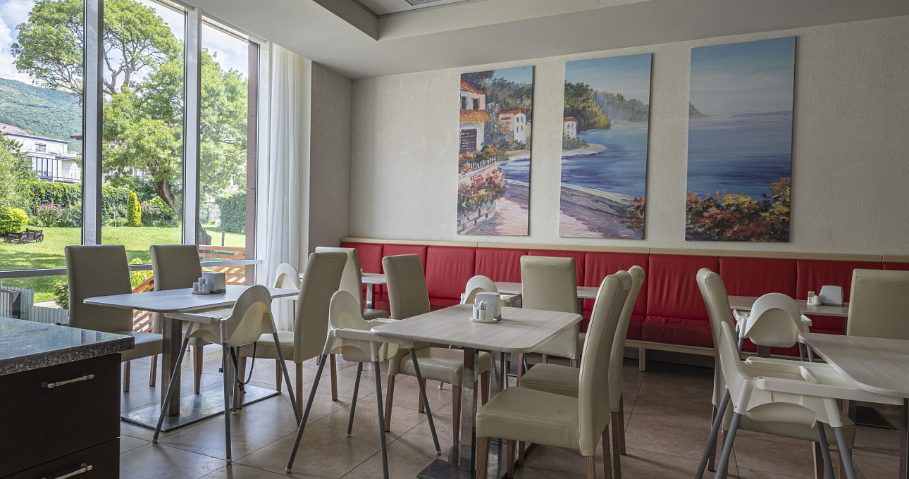 Основной ресторан «Biarritz»